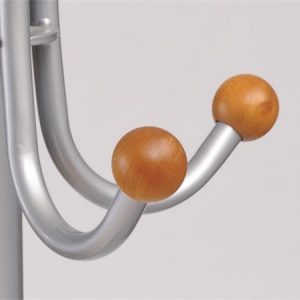 Fém és fa ruhafogasok