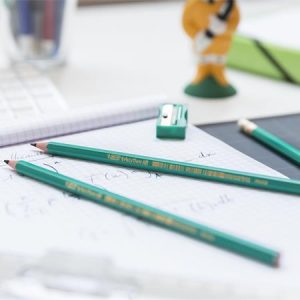 Grafitceruzák radírvéggel