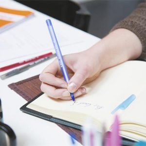 Eldobható golyóstollak