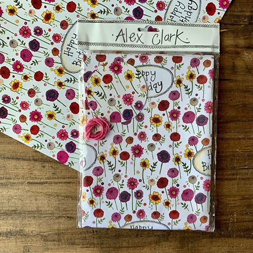 Csomagolópapír Alex Clark, 50x70cm, 2 lap csomagonként, ajándék kísérővel, Dáliák 1 Csomagolópapír Alex Clark, 50x70cm, 2 lap csomagonként, ajándék kísérővel, Dáliák
