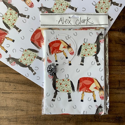 Csomagolópapír Alex Clark, 50x70cm, 2 lap csomagonként, ajándék kísérővel, Lovak 1 Csomagolópapír Alex Clark, 50x70cm, 2 lap csomagonként, ajándék kísérővel, Lovak