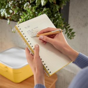 Spirálfüzetek B5, műanyag borítóval