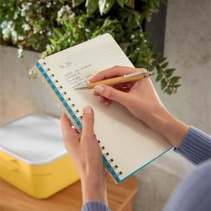 Spirálfüzetek B5, műanyag borítóval