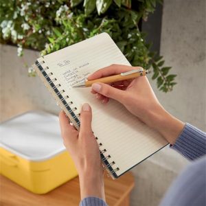 Spirálfüzetek B5, műanyag borítóval