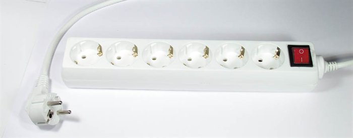 Elosztósor, 6 csatlakozóaljzat, 3 m kábelhosszúság, kapcsolóval 1 .