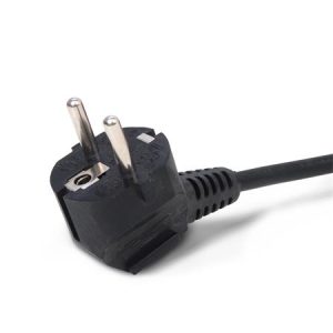 Hálózati kábelek és kapcsolók