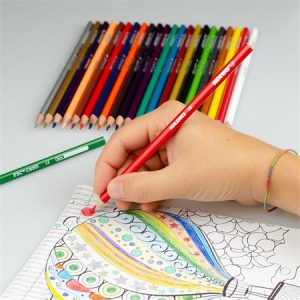 Színes ceruzák