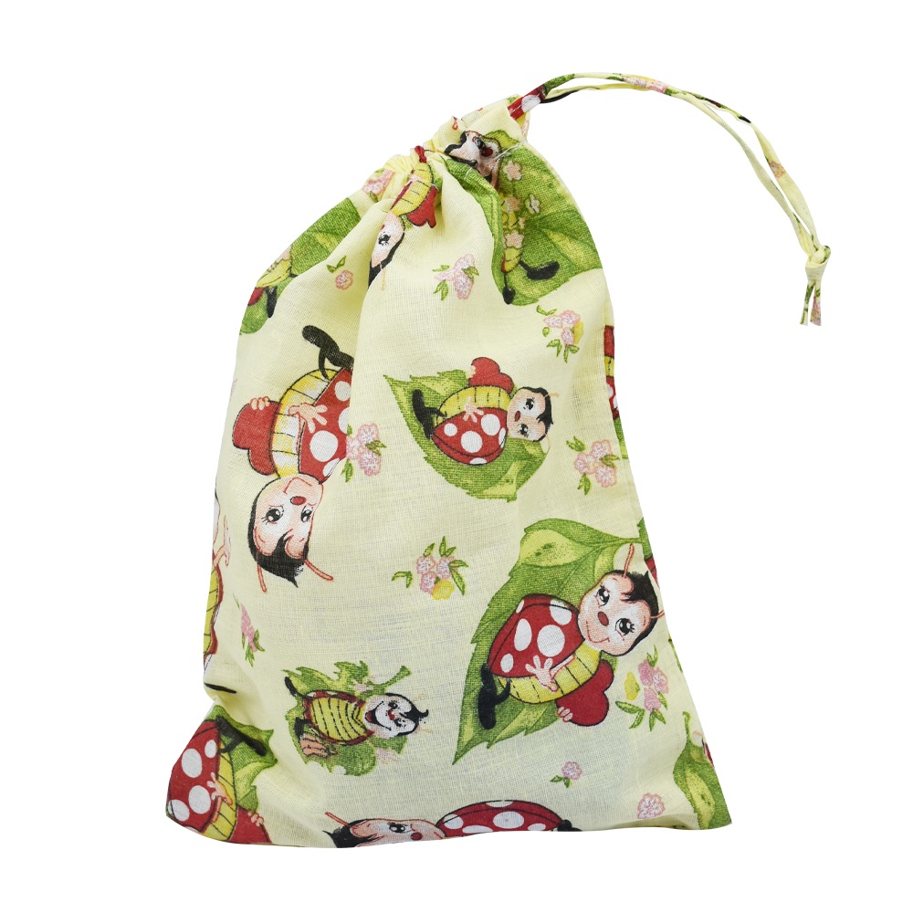 Iskolai tisztasági csomag vegyes mintázatú kivitelben 1 Iskolai tisztasági csomag vegyes mintázatú kivitelben