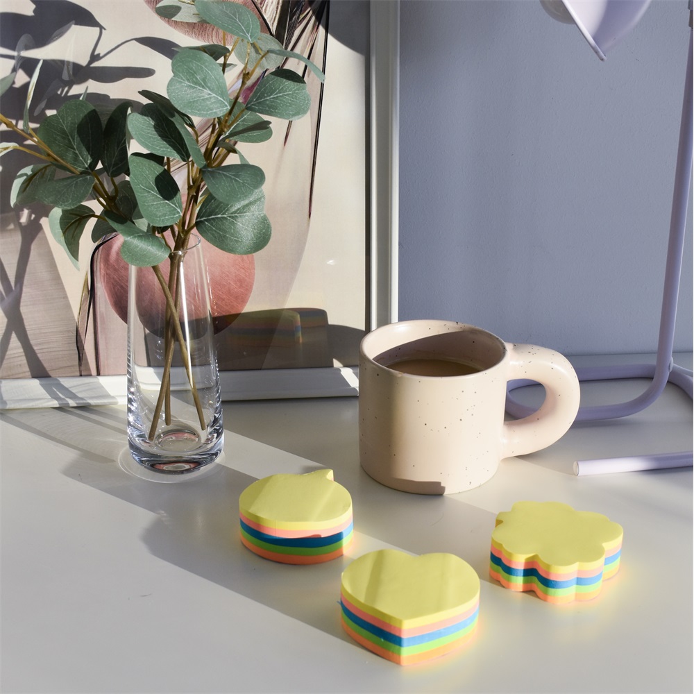 Jegyzettömb öntapadó, mondatfelhő alakú, 250lap, Bluering® 5 klf. neon szín 1 Jegyzettömb öntapadó, mondatfelhő alakú, 250lap, Bluering® 5 klf. neon szín