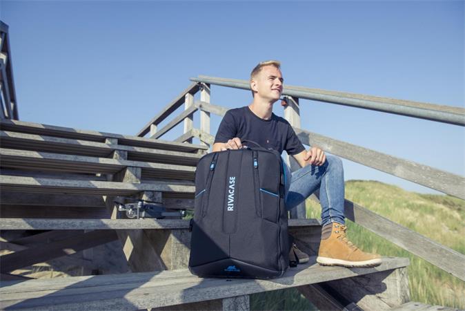 Notebook hátizsák, gaming eszközökhöz, 17,3", RIVACASE "Borneo 7860", fekete 4 499A