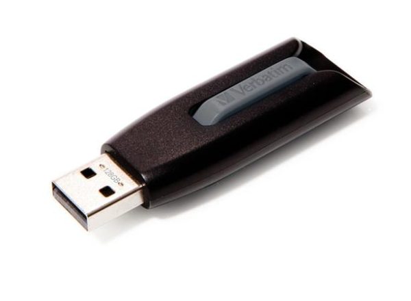 128GB-os USB pendrive-ok